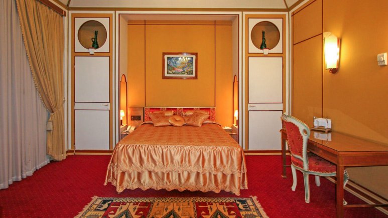 اتاق دو تخته دبل 2 هتل عباسی اصفهان